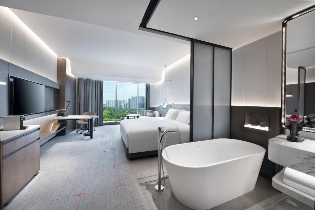 Crowne Plaza Wuhan Optics Valley By Ihg Eksteriør bilde