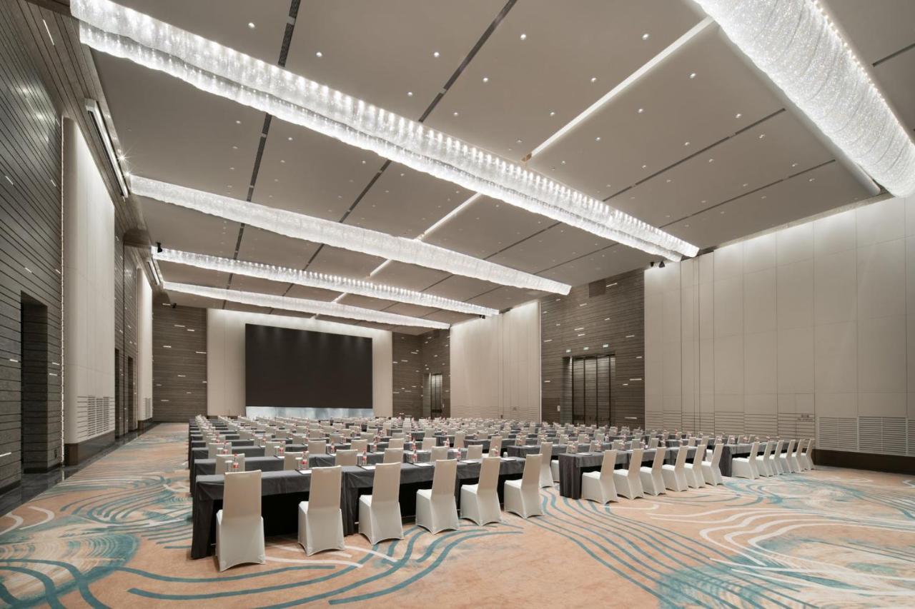 Crowne Plaza Wuhan Optics Valley By Ihg Eksteriør bilde