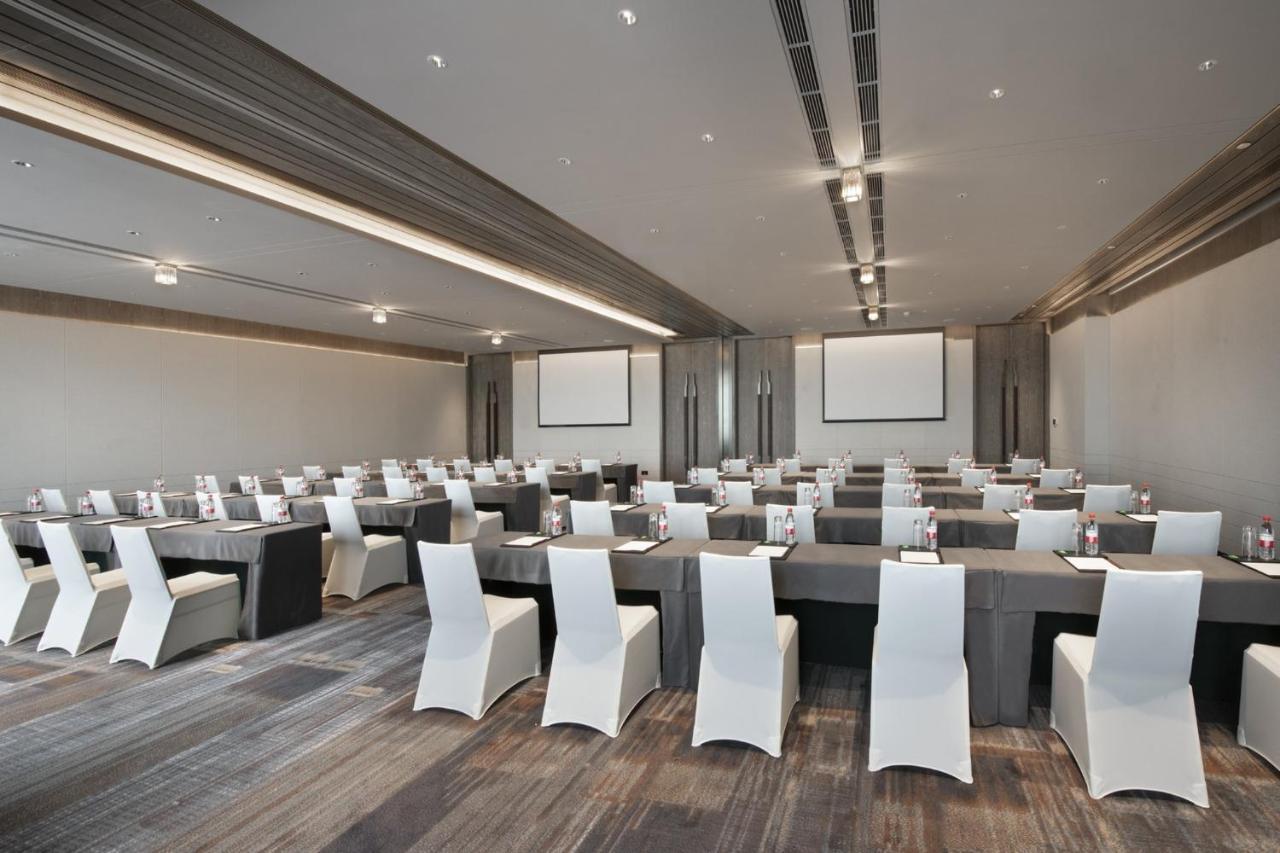Crowne Plaza Wuhan Optics Valley By Ihg Eksteriør bilde
