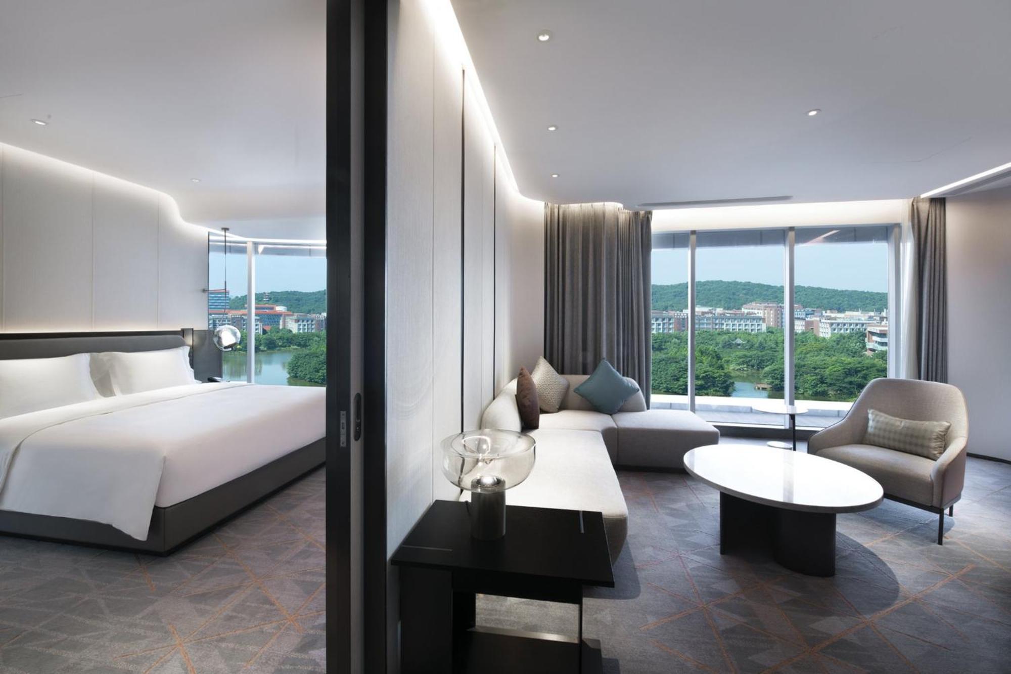 Crowne Plaza Wuhan Optics Valley By Ihg Eksteriør bilde